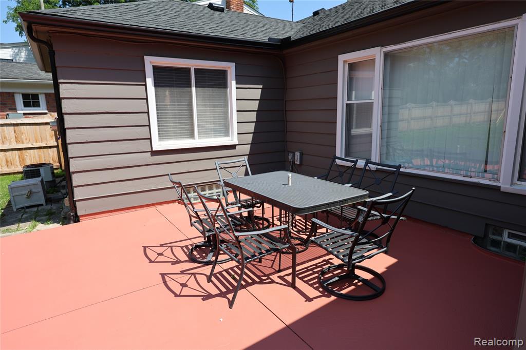 4121 Seminole Drive, Royal Oak, MI 48073 — Photo 13