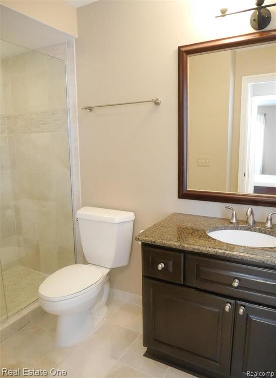 5846 CLEARVIEW Drive, Troy, MI 48098 — Photo 34