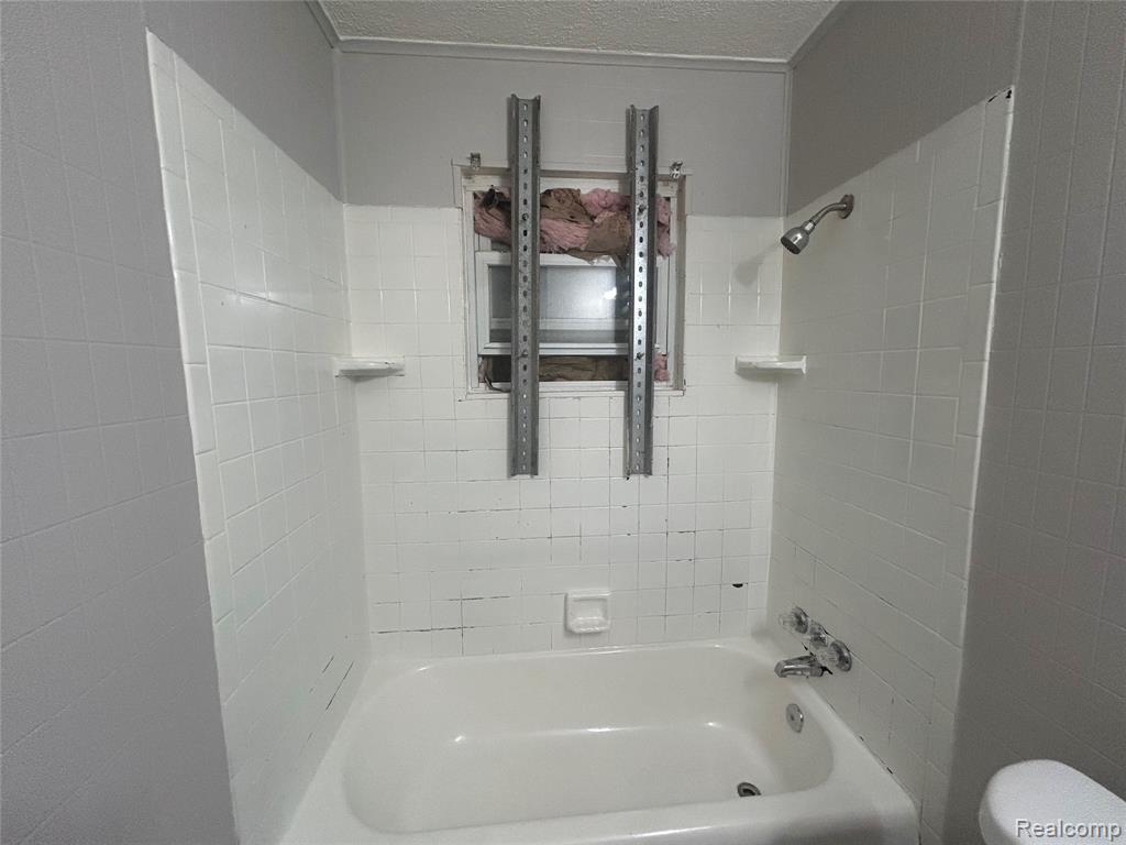 16121 Salem Street, Detroit, MI 48219 — Photo 17