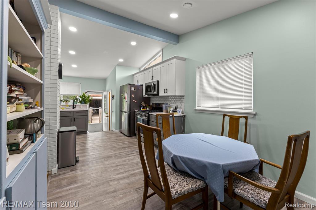 7396 N Charlesworth Street, Dearborn Heights, MI 48127 — Photo 8