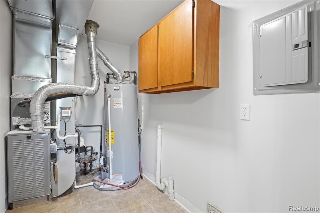 22401 Monterey Drive, Woodhaven, MI 48183 — Photo 26