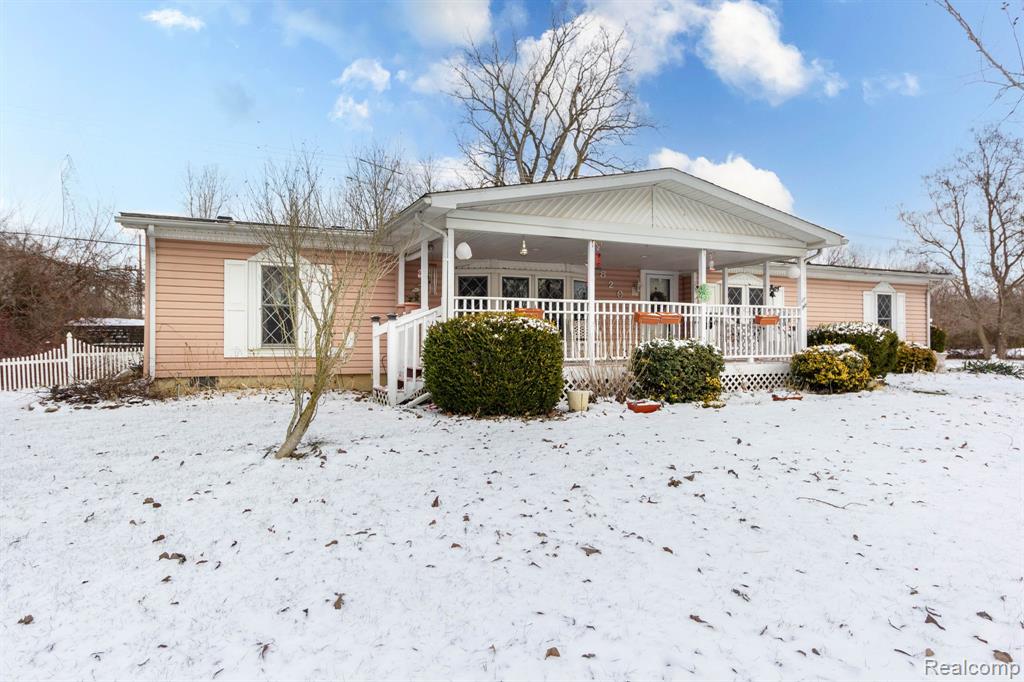 8200 Oakville Waltz Road, Belleville, MI 48111 — Photo 2