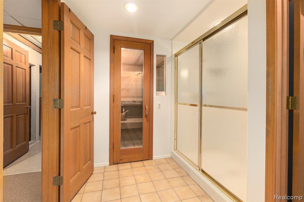 4597 Broughton Drive, Bloomfield Hills, MI 48301 — Photo 41