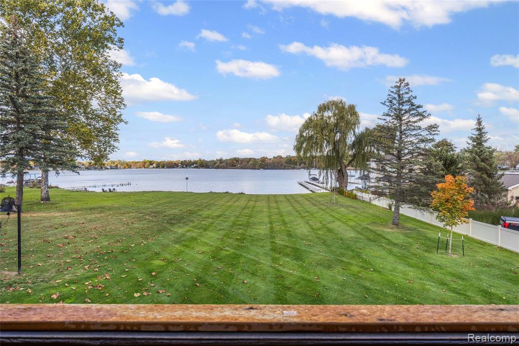 9510 Beechcrest Street, White Lake, MI — Photo 37