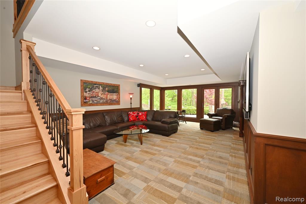 4801 N Harsdale Road, Bloomfield Hills, MI 48302 — Photo 38