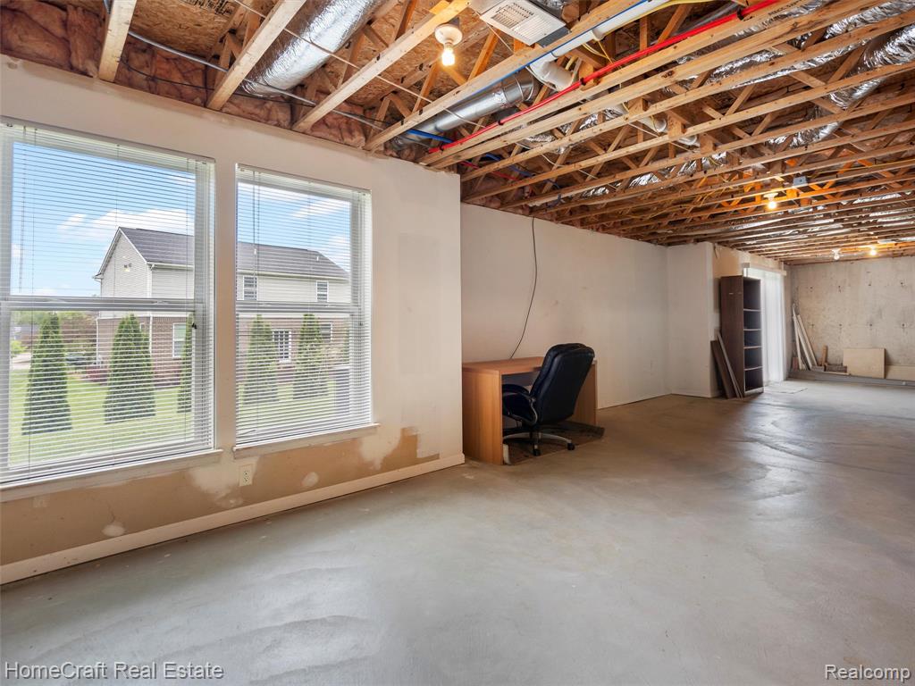 7970 HALLIE Drive, Ypsilanti, MI 48198 — Photo 23
