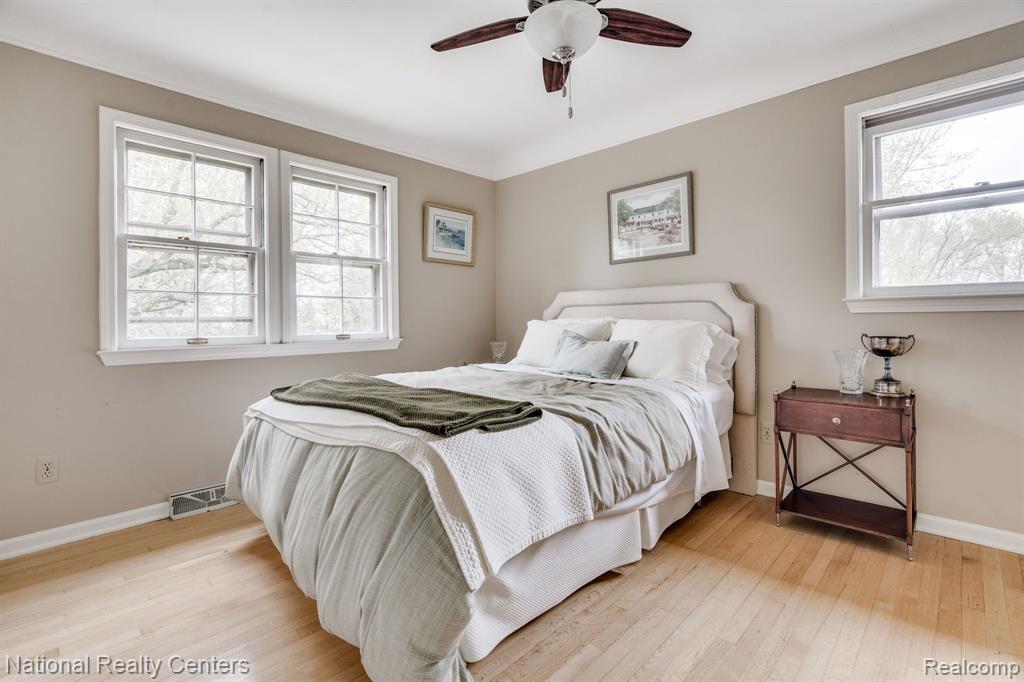 6450 Gilbert Lake Road, Bloomfield Hills, MI 48301 — Photo 17