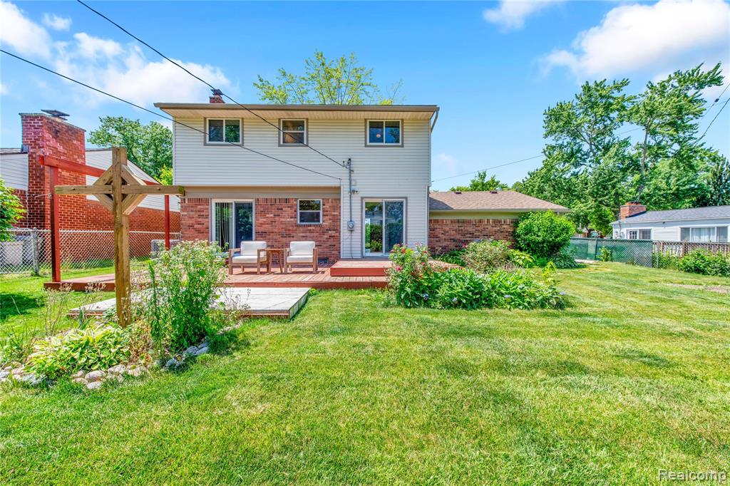 607 Ashburnham Street, Auburn Hills, MI 48326 — Photo 25
