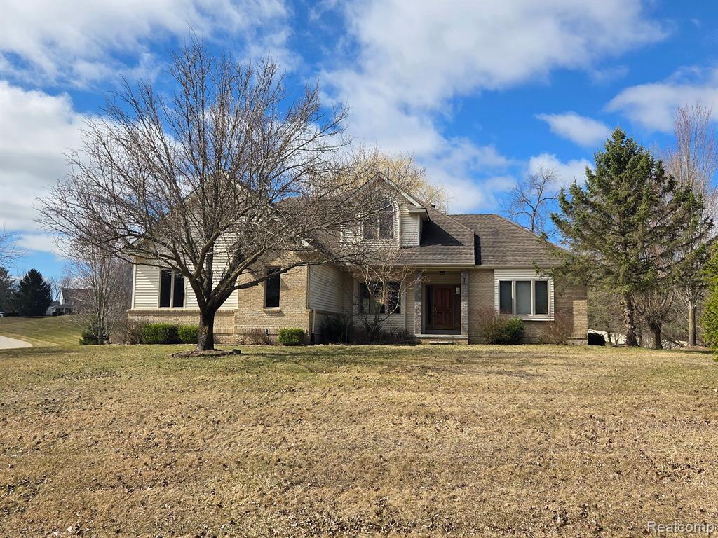 4453 CREEKVIEW Drive, Howell, MI 48843 — front exterior