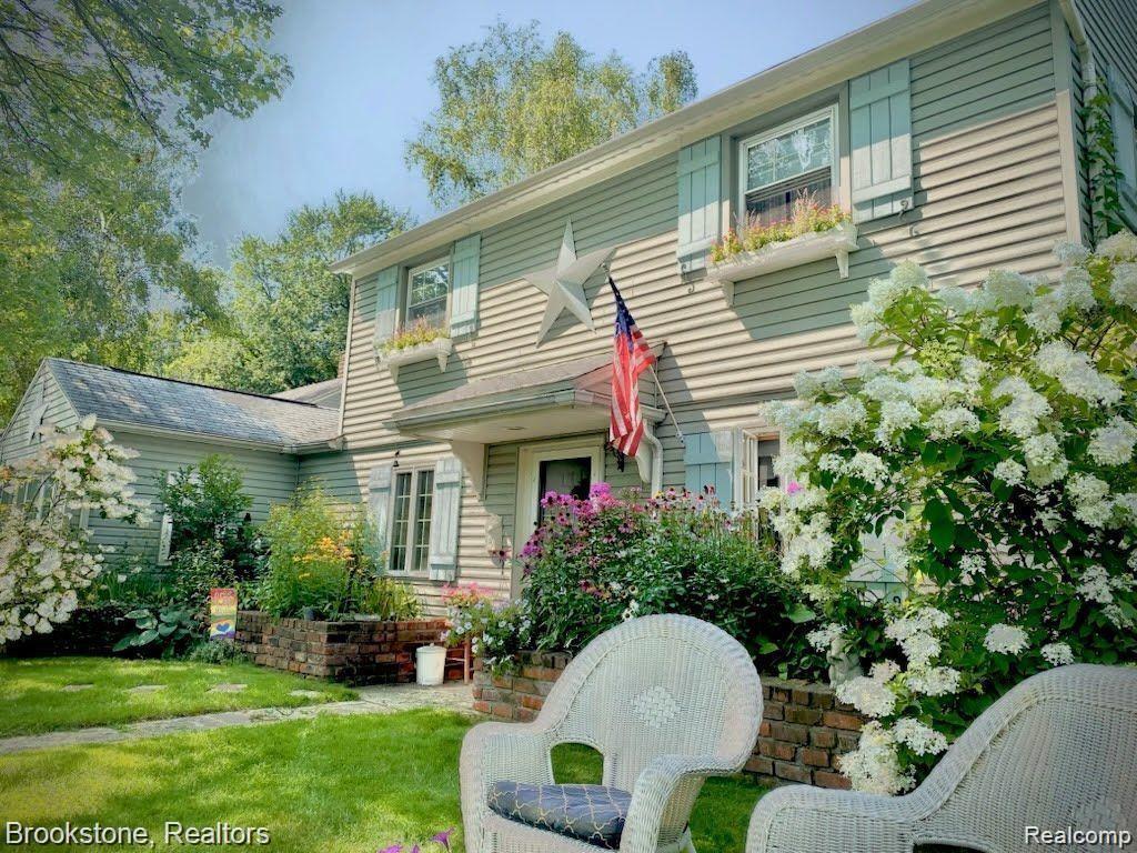 7146 ARROWOOD Drive, West Bloomfield, MI 48324 — Photo 2