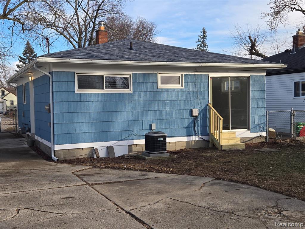 4694 Ziegler Street, Dearborn Heights, MI 48125 — Photo 18