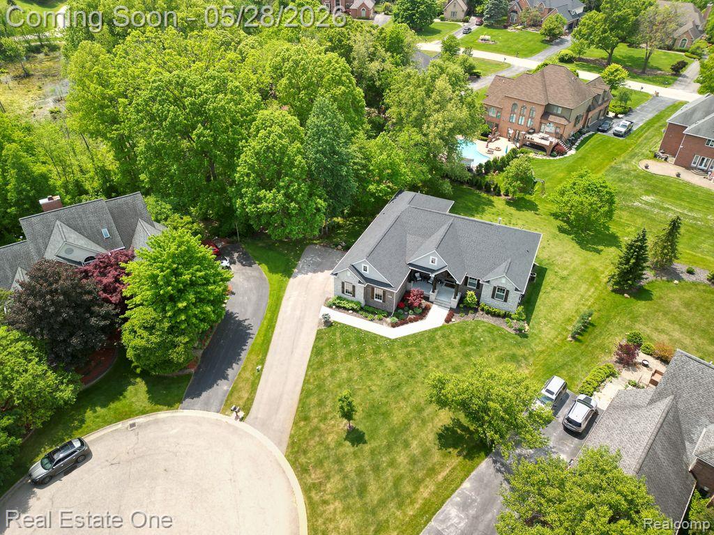 60553 PENNINGTON Way, Rochester, MI 48306 — Photo 34