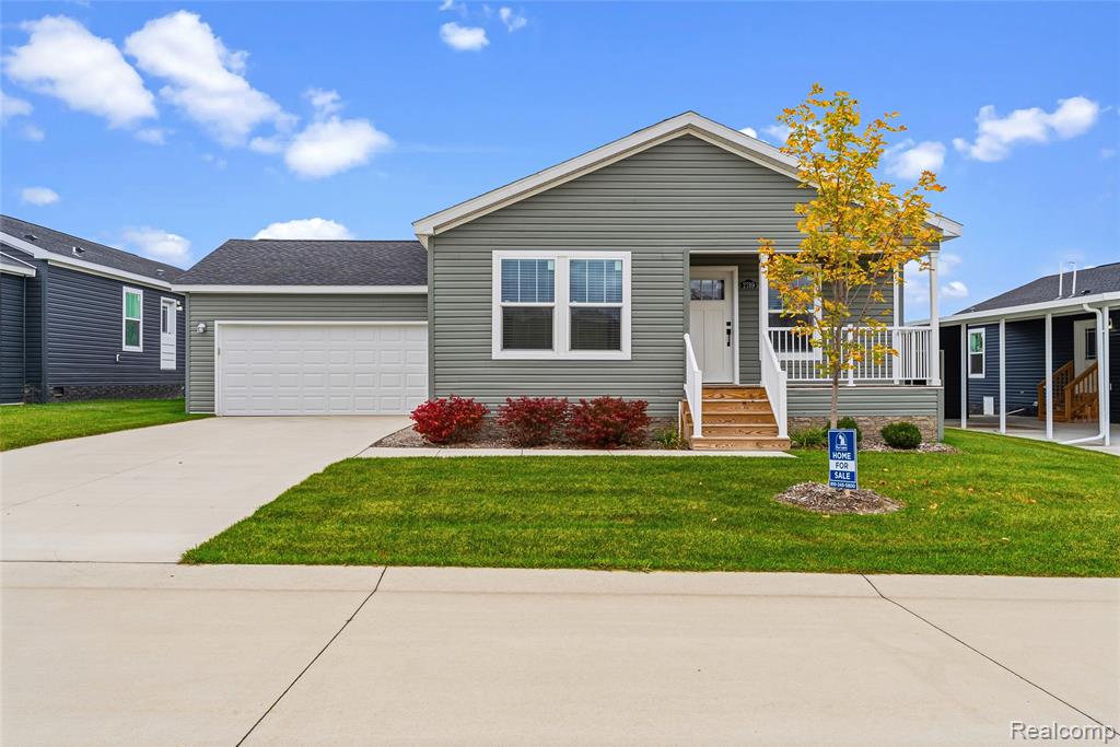 2789 Tradewinds Court Court, Lapeer, MI 48446