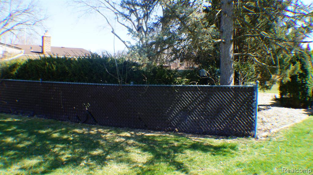 4609 CALVERT Court, Troy, MI 48085 — Photo 39