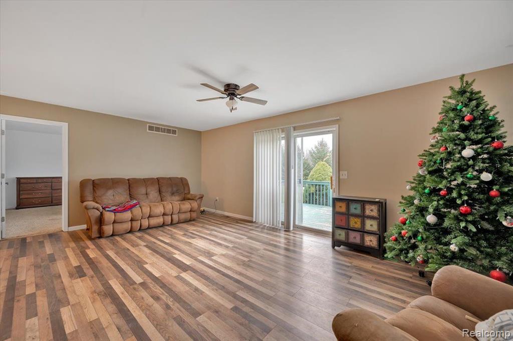 3032 OAK GROVE Road, North Branch, MI 48461 — Photo 4