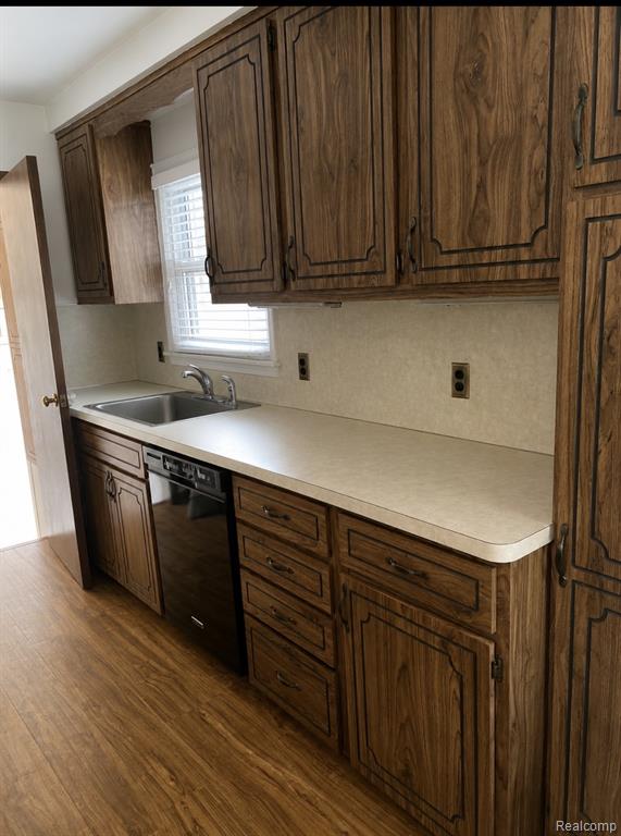 8460 Riverview Street, Dearborn Heights, MI 48127 — Photo 4