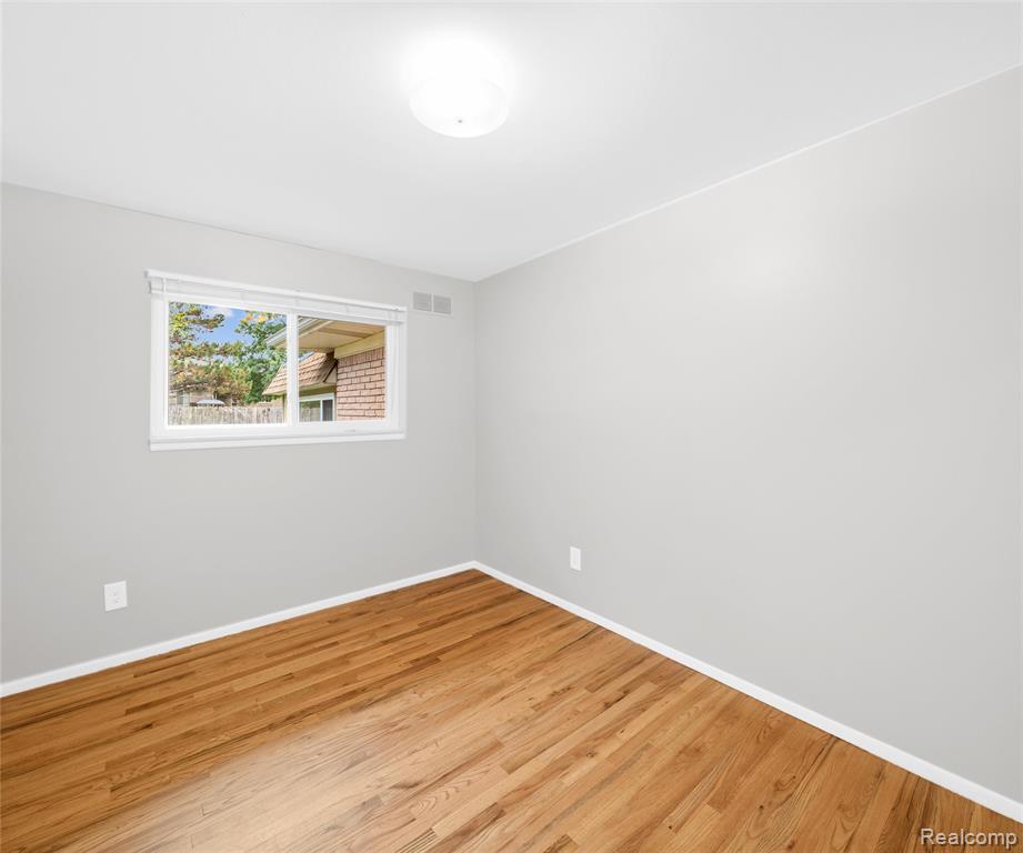 7330 Pointe Drive, Canton, MI 48187 — Photo 18