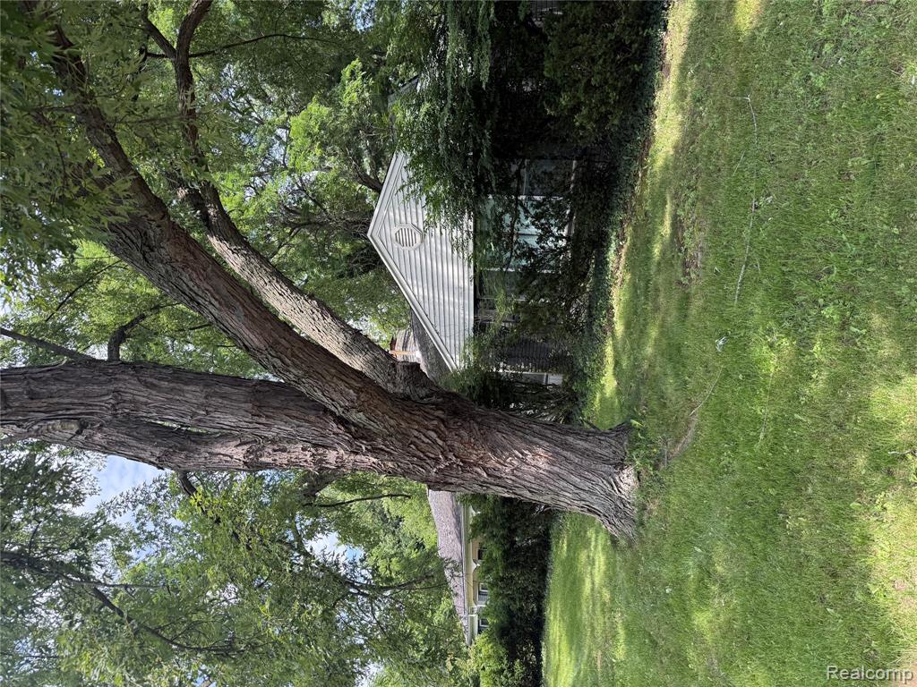 6691 Inkster Road, Bloomfield Hills, MI 48301 — front exterior