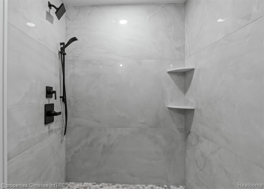 3080 Chickering Court, Bloomfield Hills, MI 48302 — Photo 59