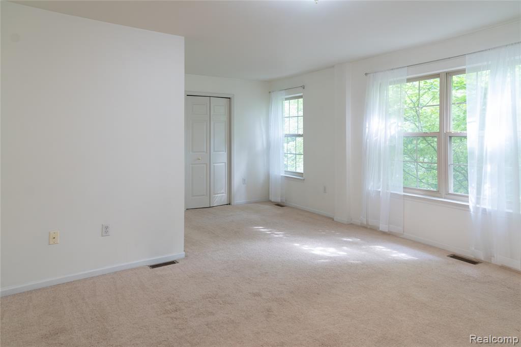 39658 ROCKCREST Lane, Northville, MI — Photo 14