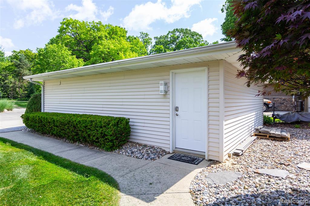 6081 Byram Lake Drive, Linden, MI 48451 — Photo 63