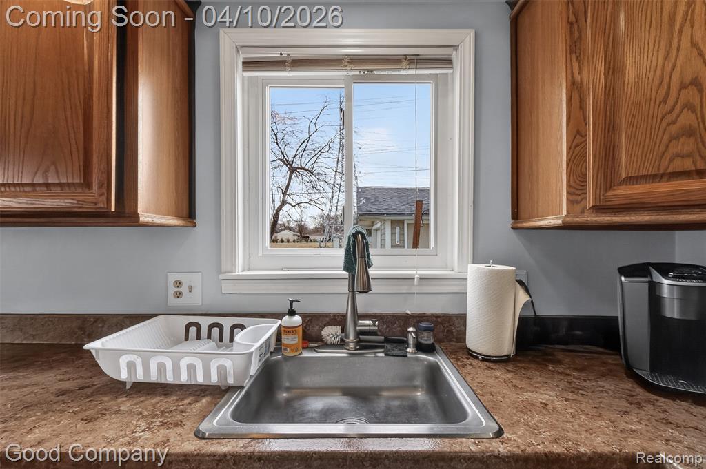 41036 Paign Drive, Sterling Heights, MI 48313 — Photo 8
