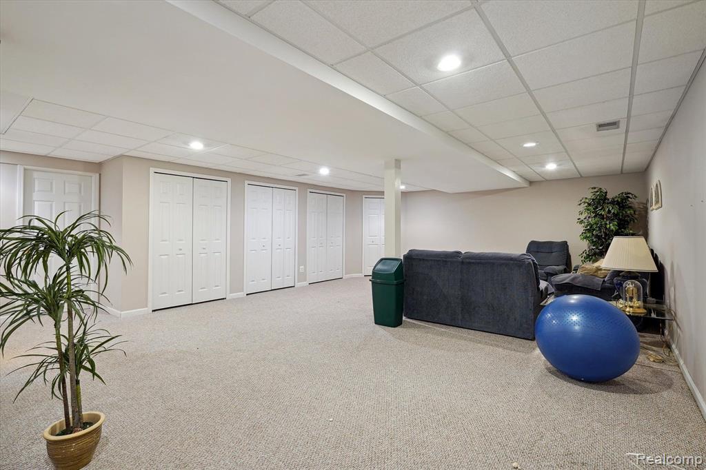 4747 WINDBERRY Lane, Milford, MI 48380 — Photo 33