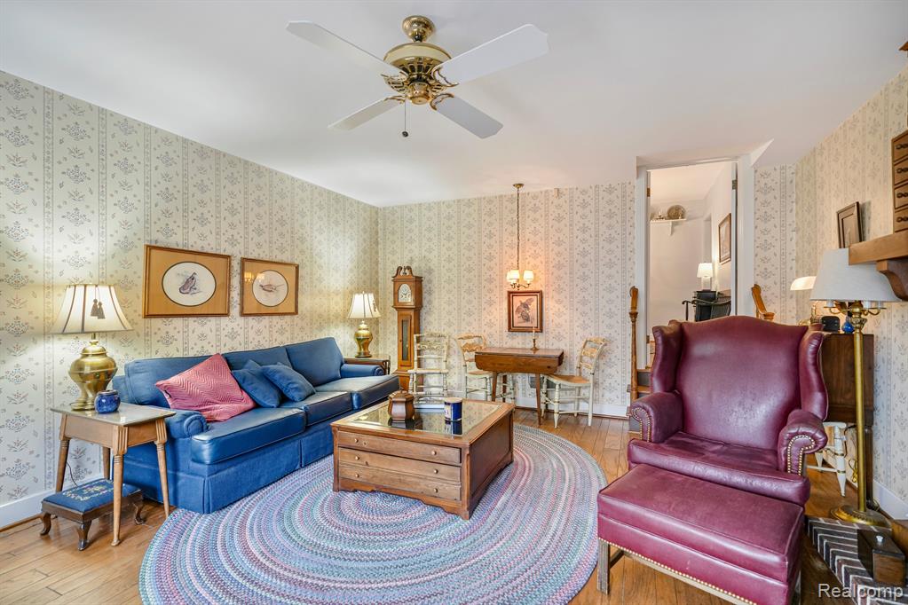 4304 Lapeer Road, Burton, MI 48509 — Photo 11