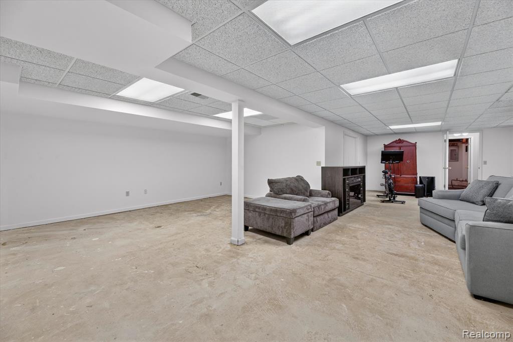 6407 Western Way, Flint, MI 48532 — Photo 29