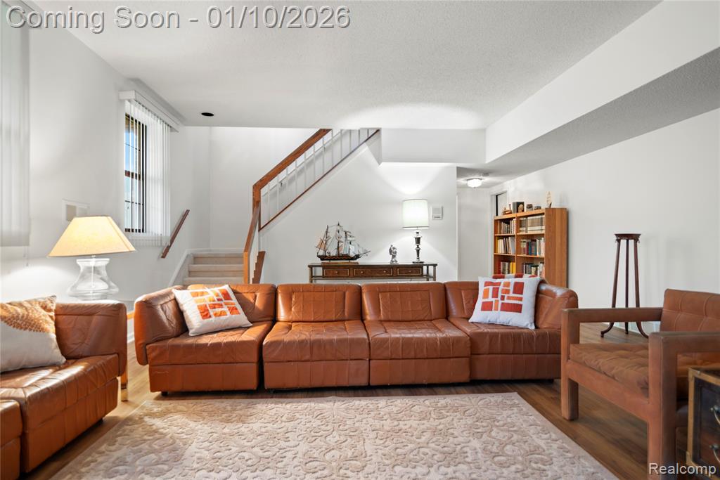 7252 Huntcliff, West Bloomfield, MI — Photo 22