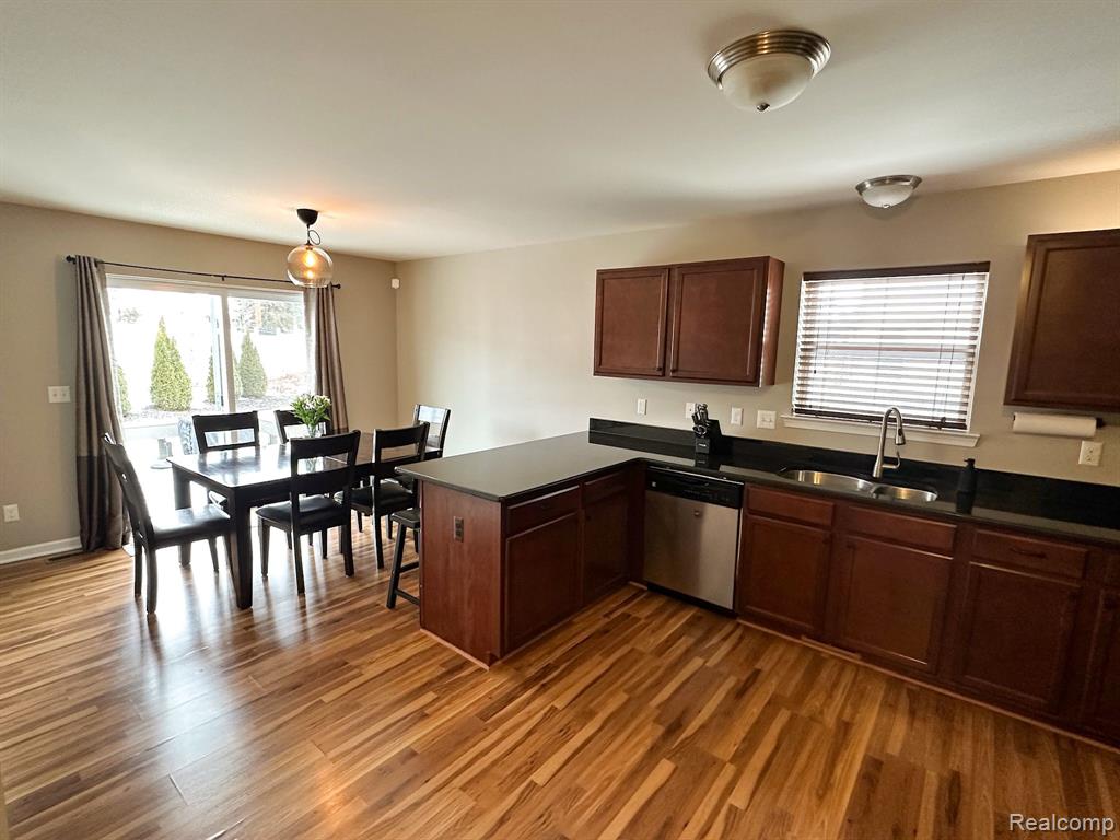 4471 KNOLLCREST Road, Ann Arbor, MI 48108 — Photo 9
