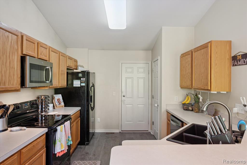 7160 Warwick Drive, Ypsilanti, MI 48197 — Photo 29