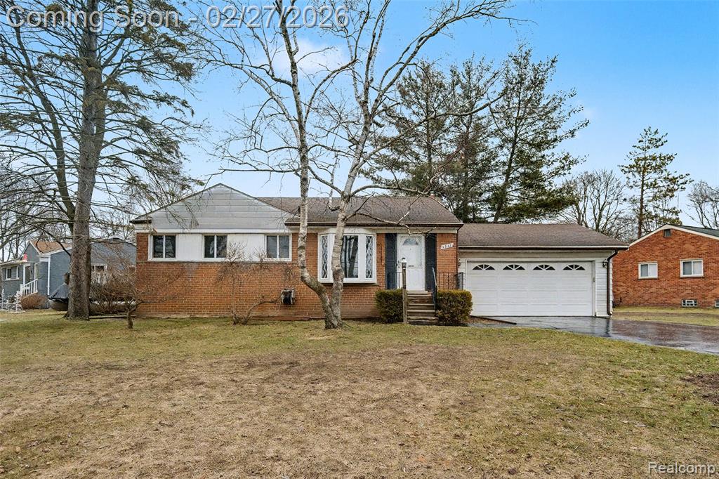 3842 Dill Drive, Waterford, MI 48329 — front exterior