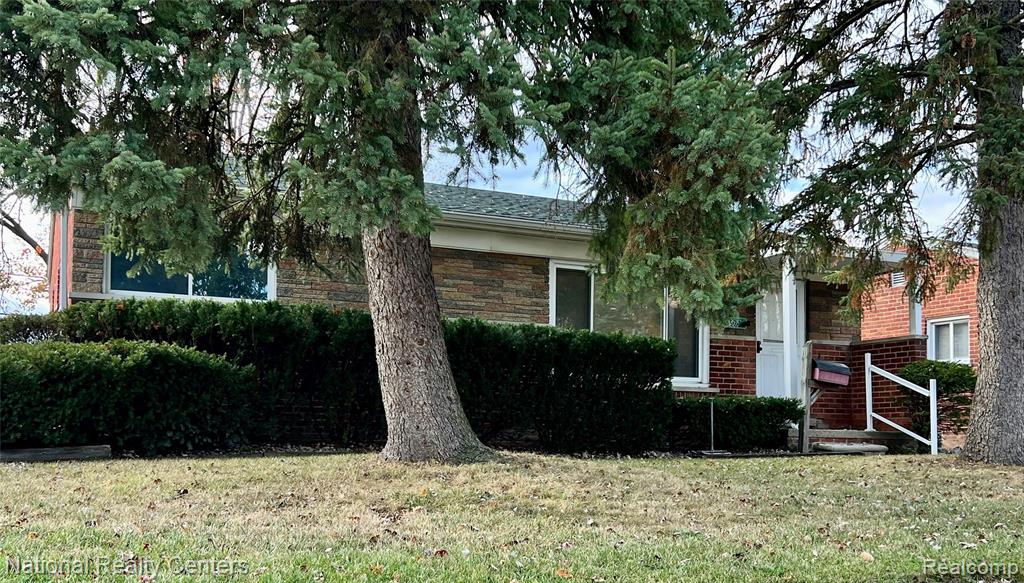 8571 Cranston Street, Westland, MI — Photo 3