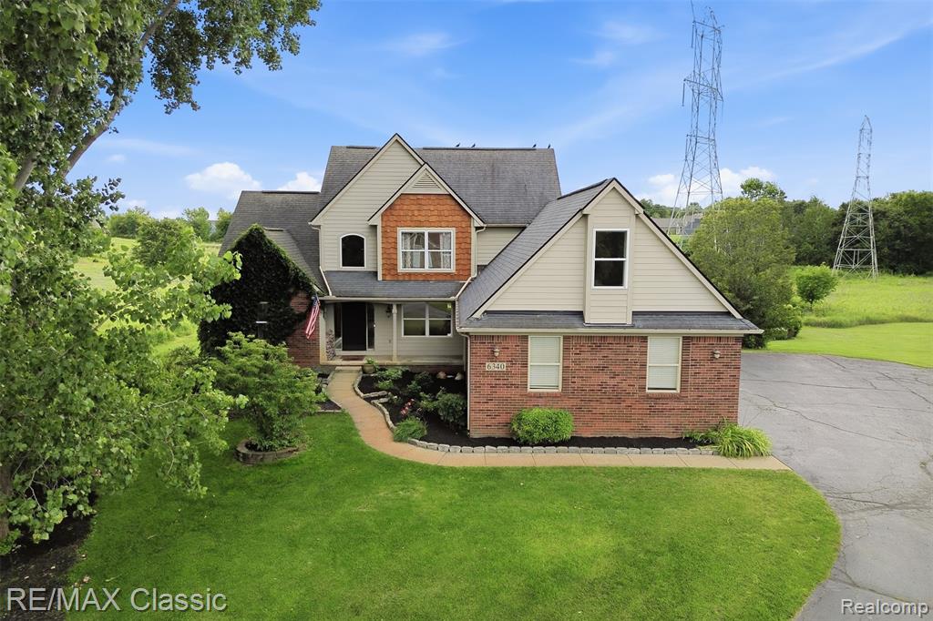 6340 Stonewood Drive, White Lake, MI 48383