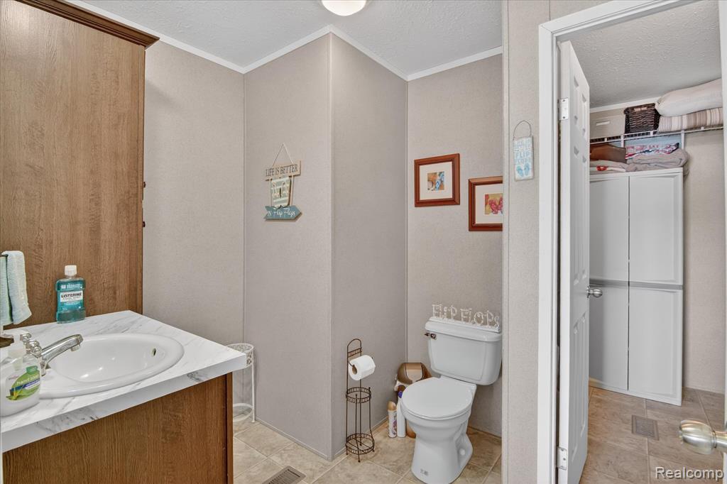 3233 Zona Drive, Osseo, MI 49266 — Photo 25