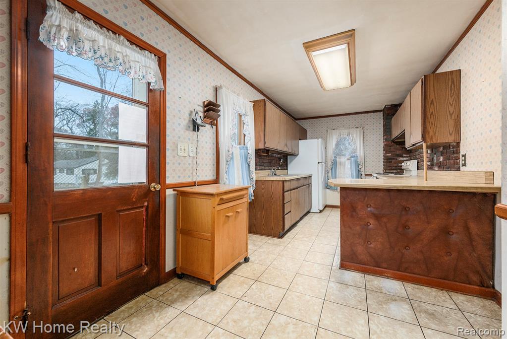 9630 Round Lake Boulevard, White Lake, MI — Photo 6