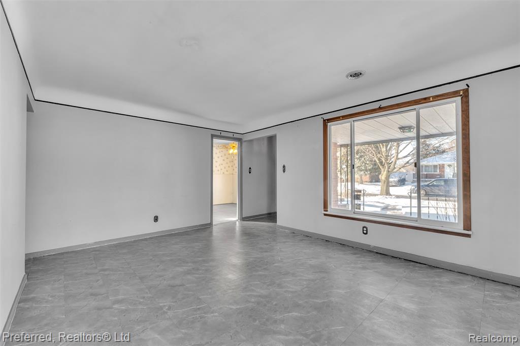 7302 Nightingale Street, Dearborn Heights, MI 48127 — Photo 5