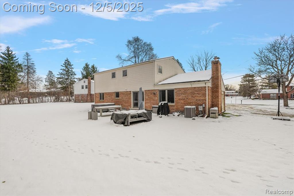 21622 Riverview Drive, Beverly Hills, MI 48025 — Photo 33