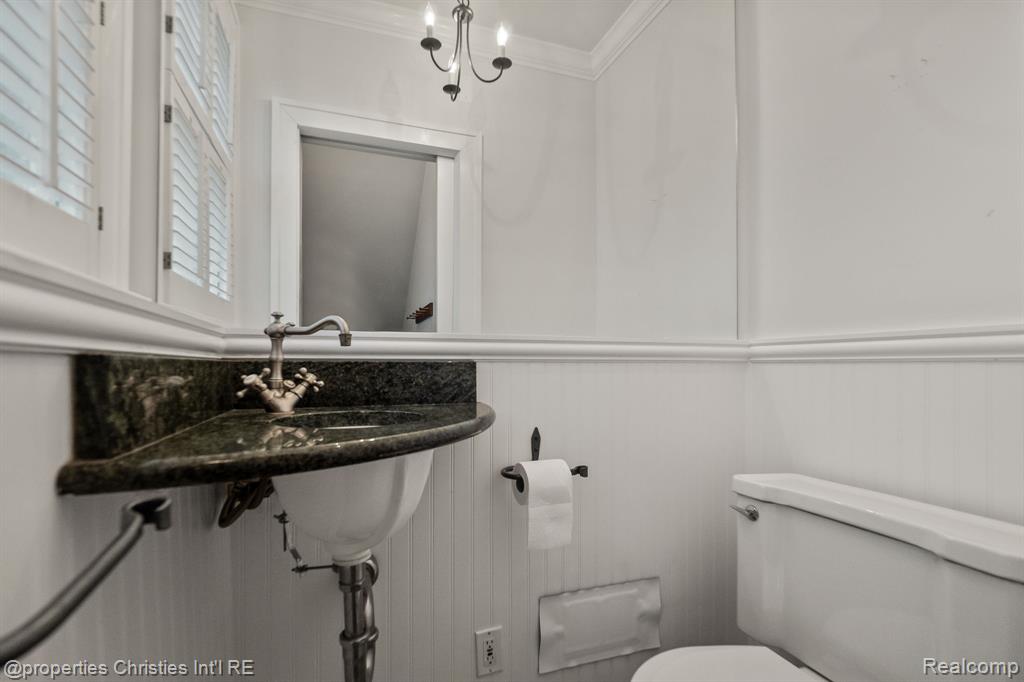 532 Wallace Street, Birmingham, MI 48009 — Photo 19