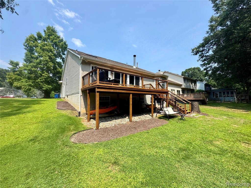 513 River Ridge Drive, Waterford, MI 48327 — Photo 5