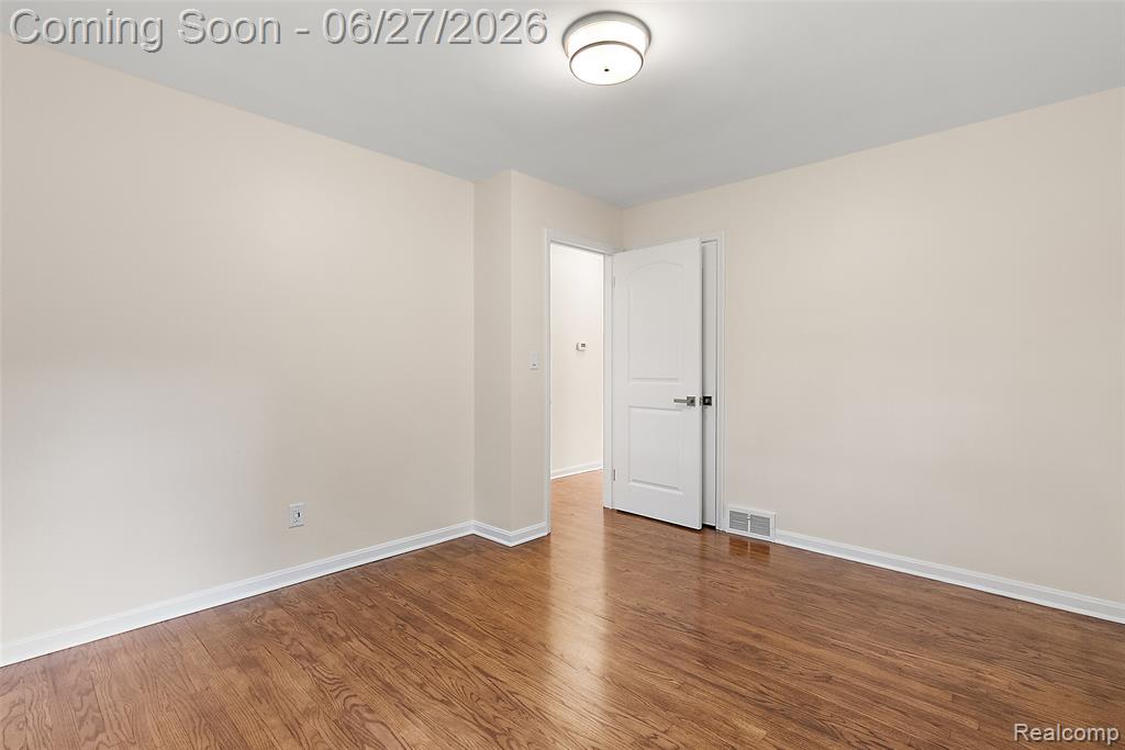 21235 River Road, Grosse Pointe Woods, MI 48236 — Photo 25