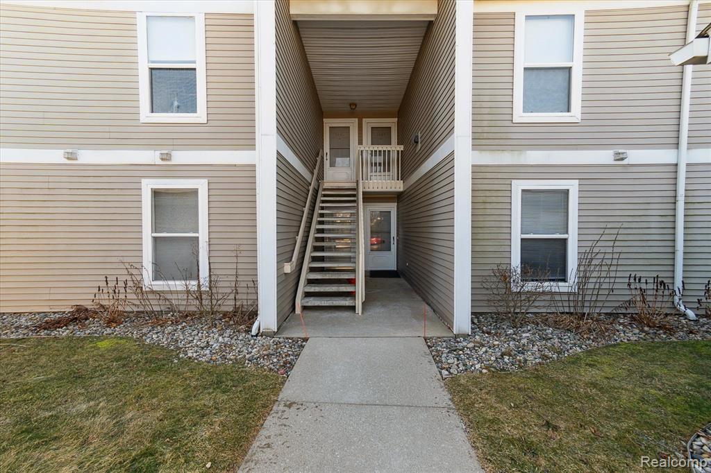 1449 HEATHERWOOD Lane, Ann Arbor, MI 48108 — Photo 4