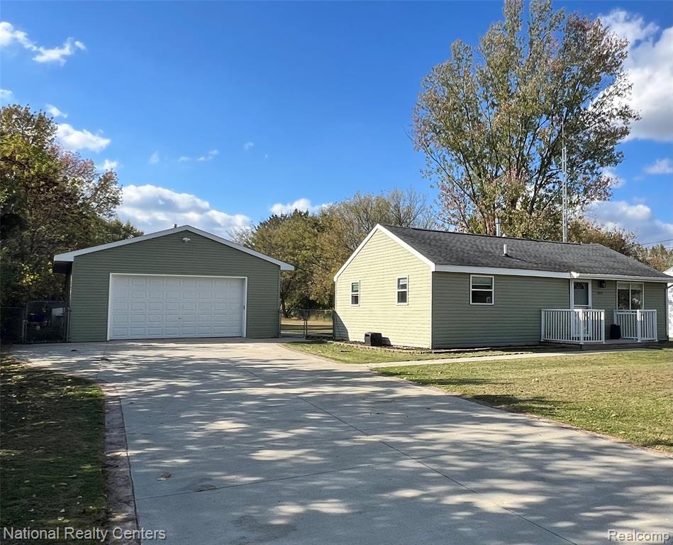 7444 Rory Street, Grand Blanc, MI 48439 — front exterior