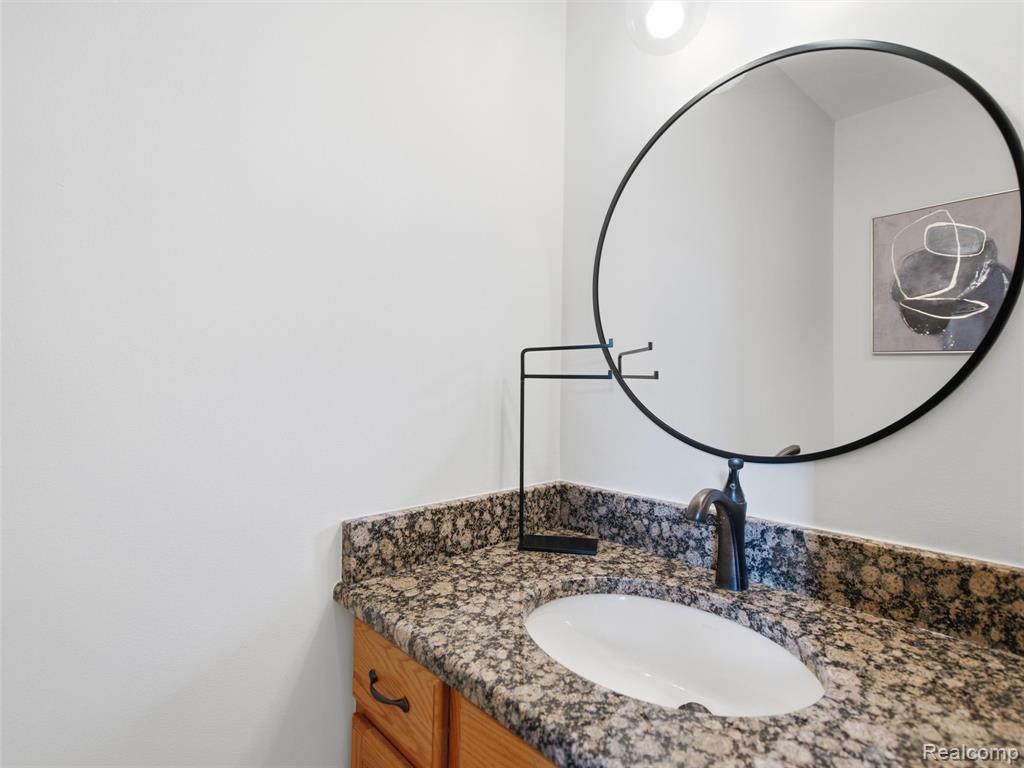 14292 Westman Drive, Fenton, MI 48430 — Photo 13