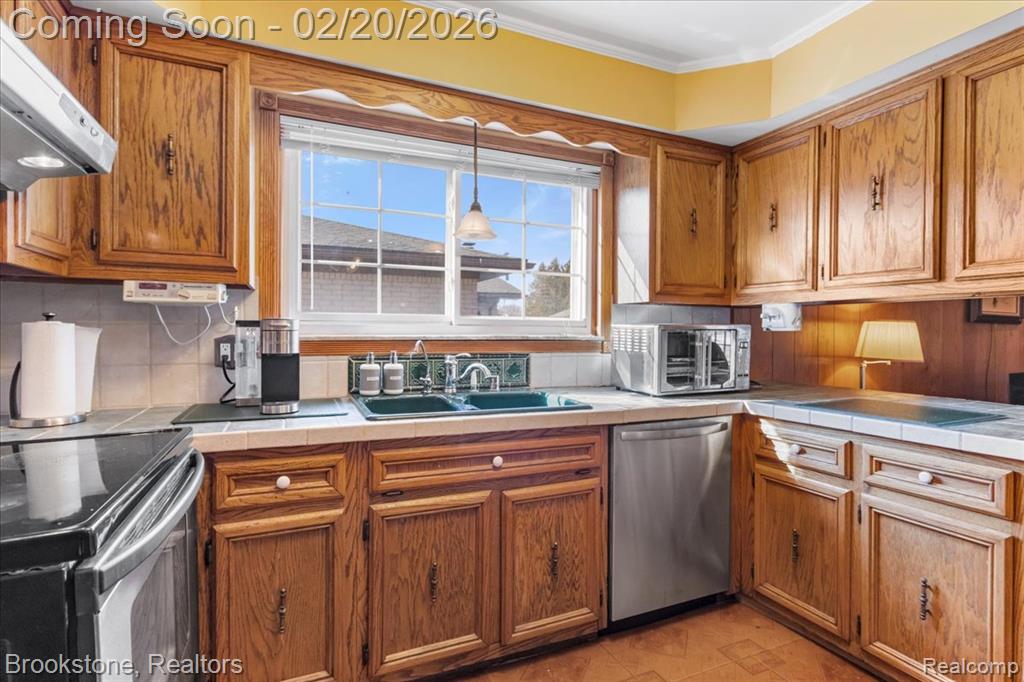 15303 Lincolnshire Lane, Fraser, MI 48026 — Photo 6