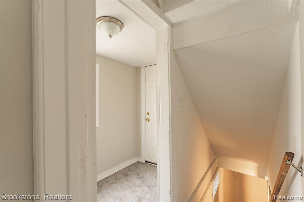 212 Sanderson Avenue, Pontiac, MI 48341 — Photo 13