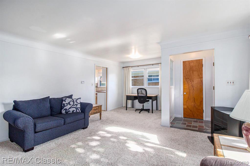8939 Mercedes, Redford, MI 48239 — Photo 4