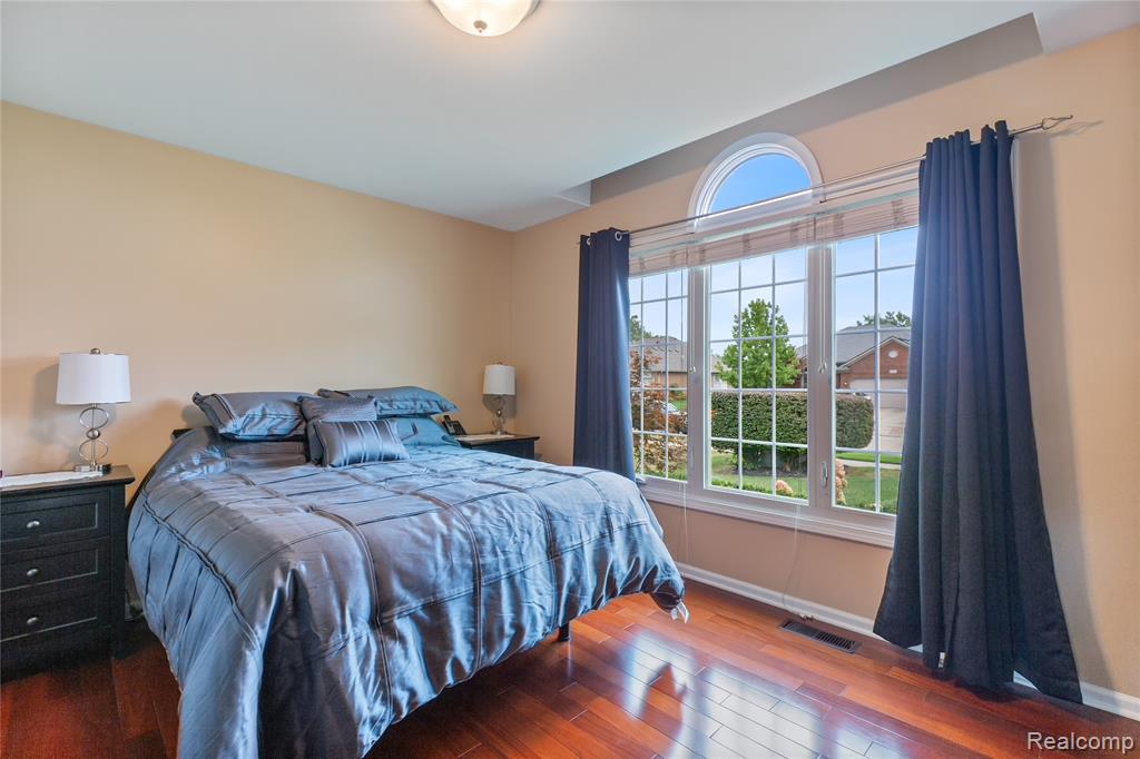 49279 Dunhill Drive, Macomb, MI 48044 — Photo 19