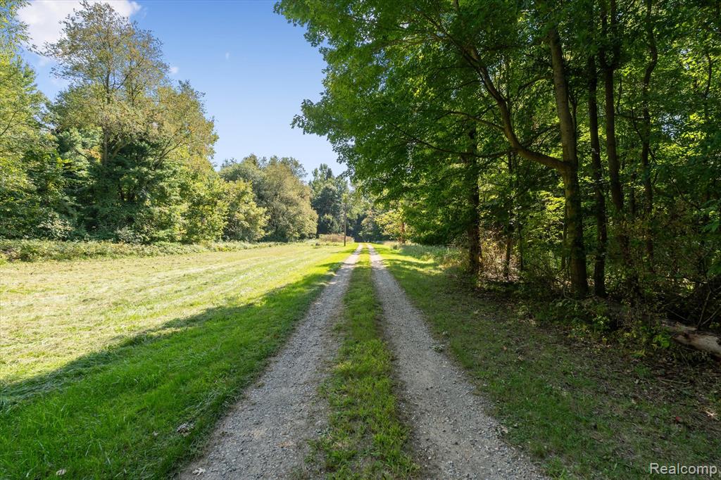 267 W Barnes Lake Road, Columbiaville, MI 48421 — Photo 6
